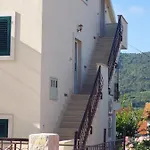Elisa Stari Grad (Hvar)